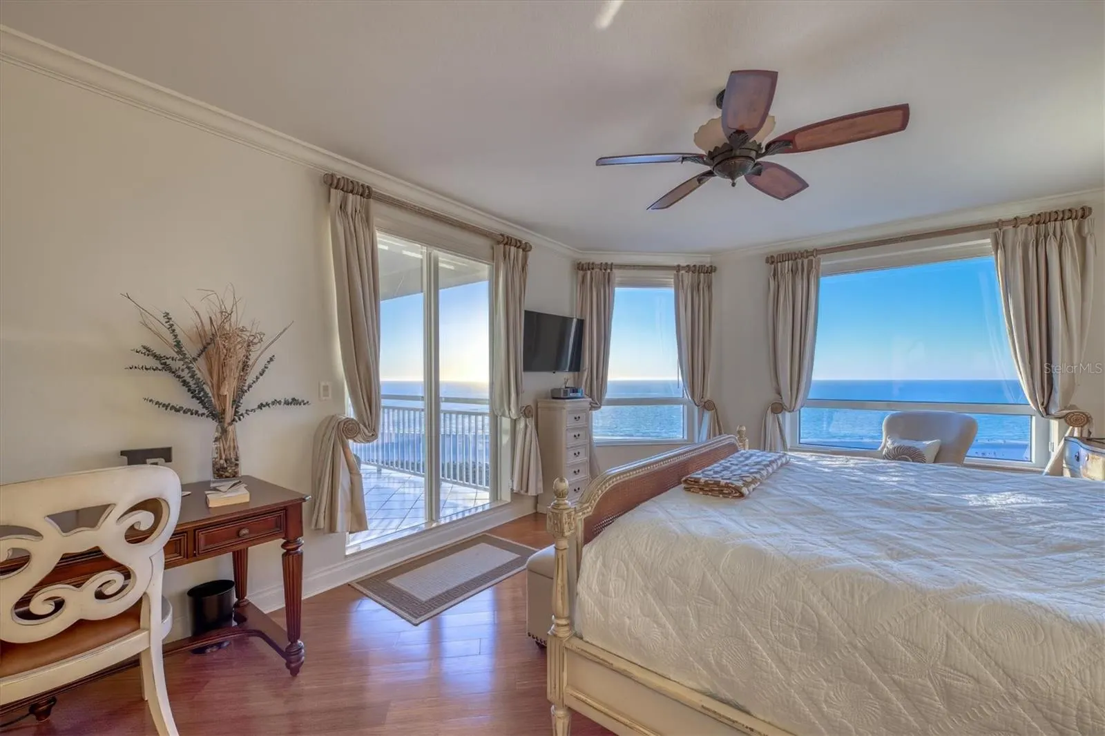 1180 GULF BLVD #1201, #1201