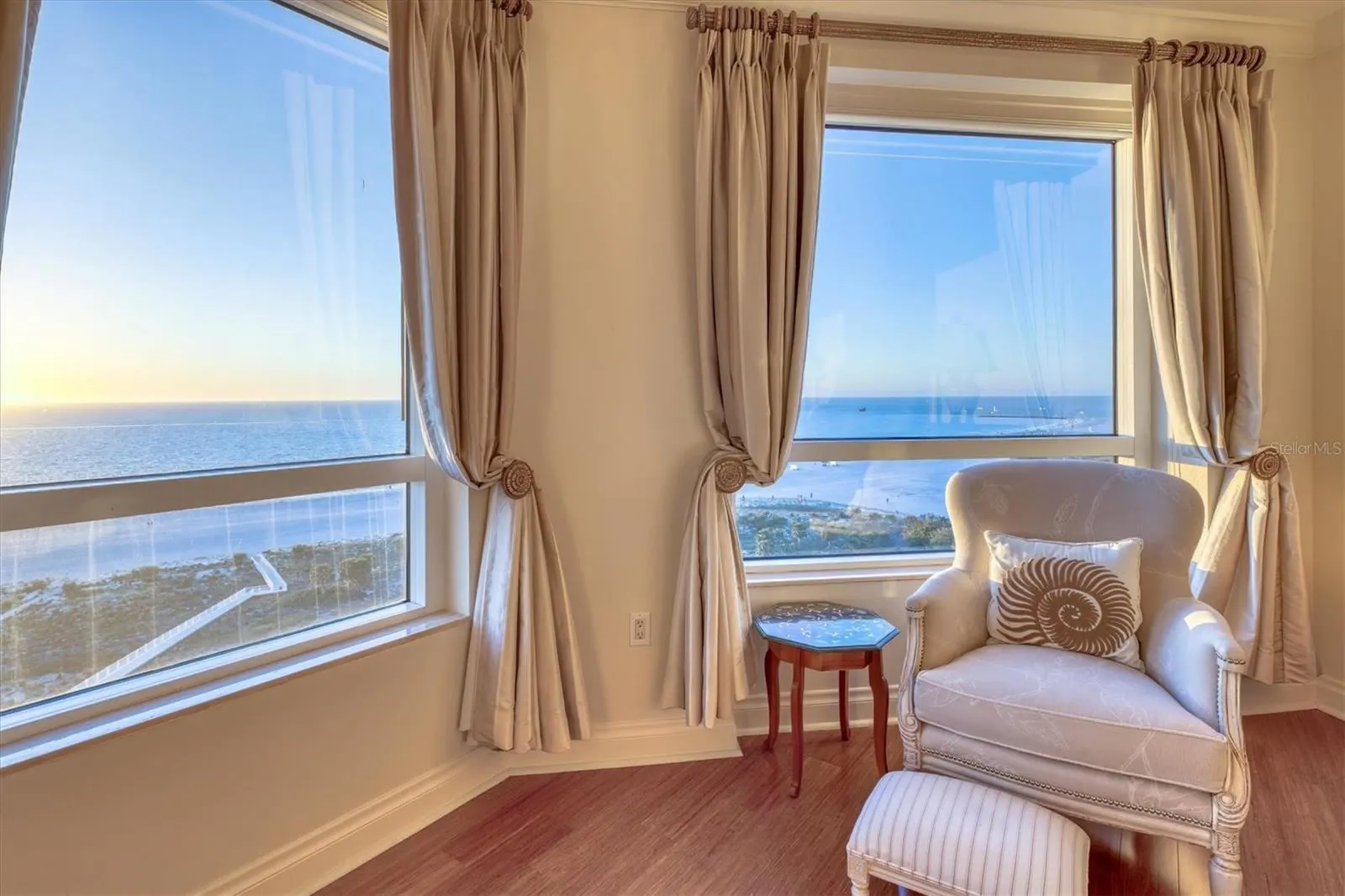 1180 GULF BLVD #1201, #1201