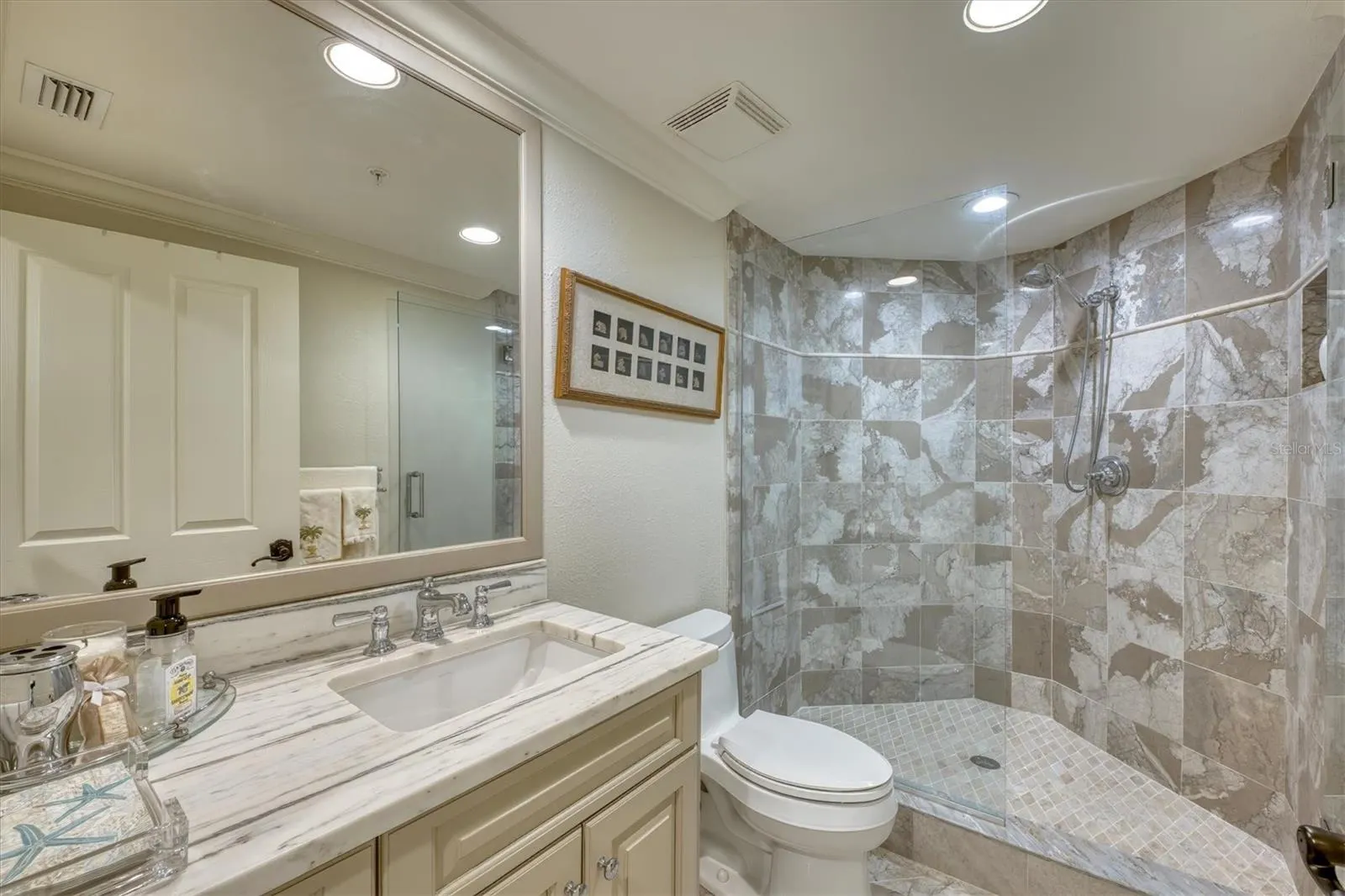 1180 GULF BLVD #1201, #1201