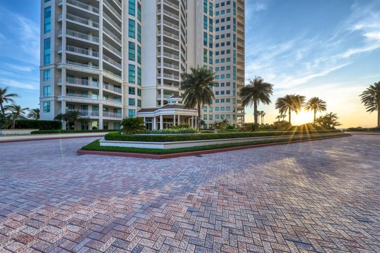 1180 GULF BLVD #1201, #1201