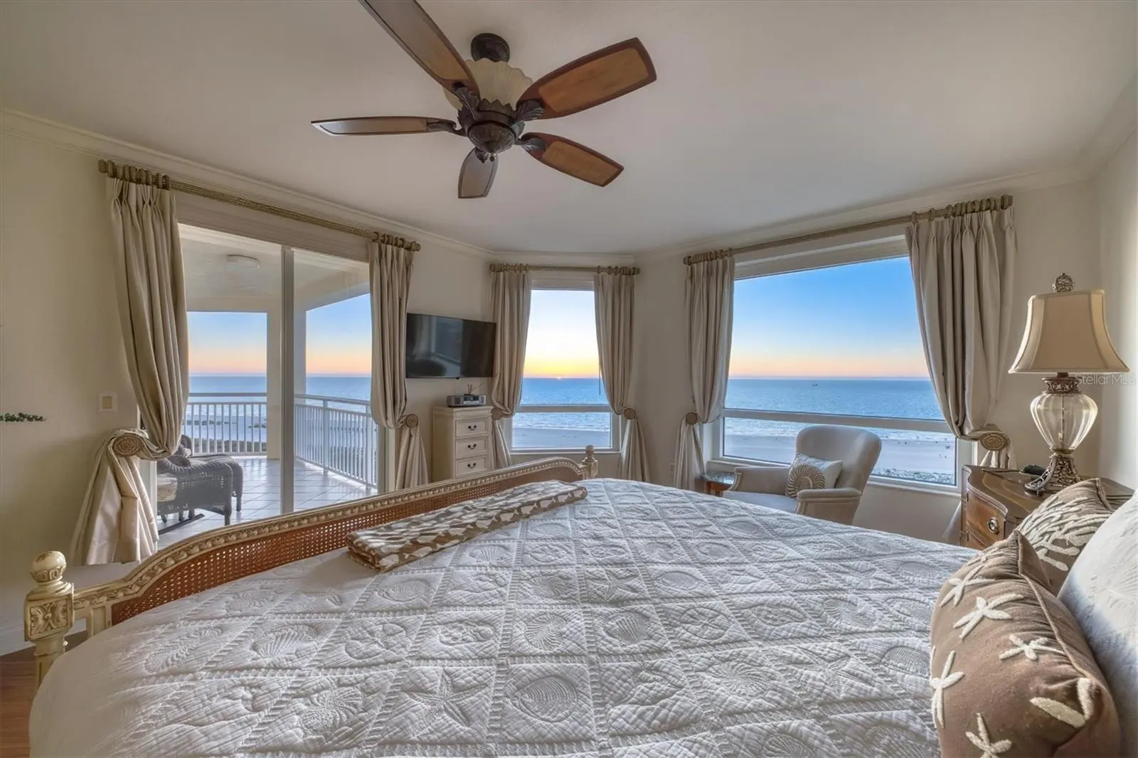 1180 GULF BLVD #1201, #1201