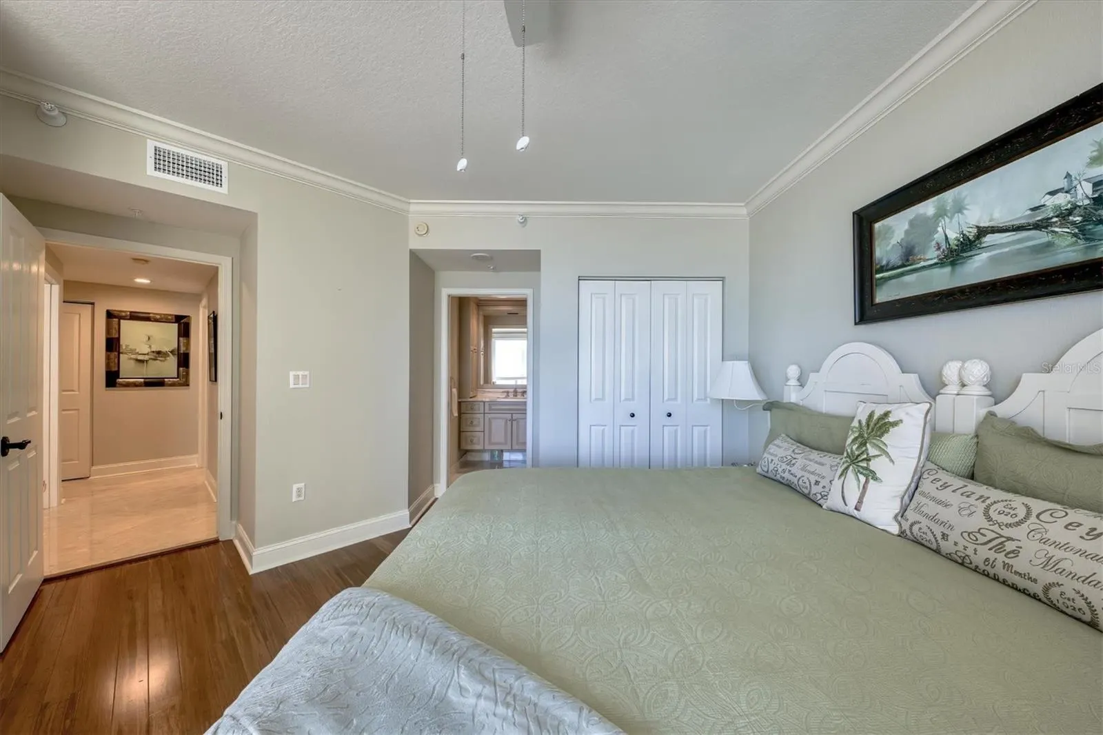 1180 GULF BLVD #1201, #1201