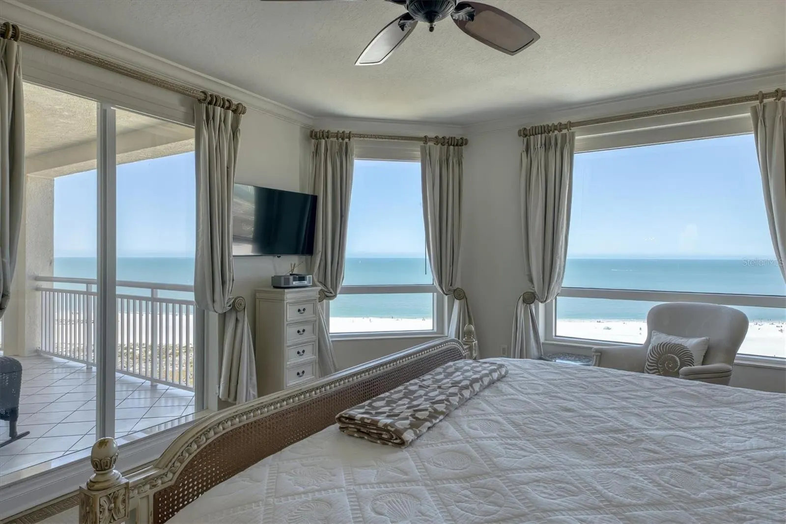 1180 GULF BLVD #1201, #1201
