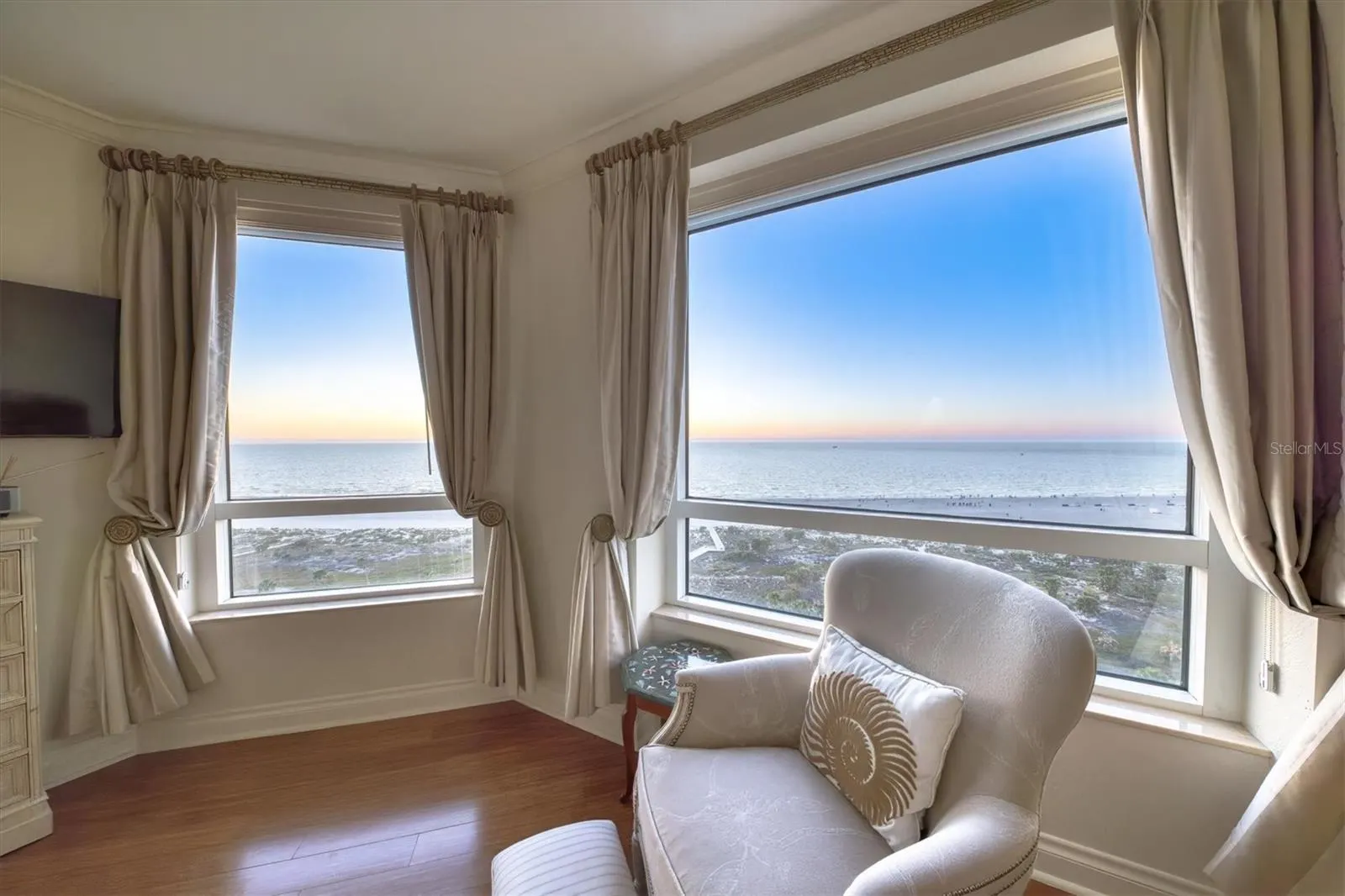 1180 GULF BLVD #1201, #1201