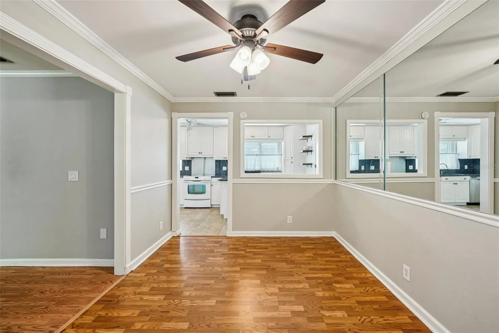 2525 LAKE ELLEN LN