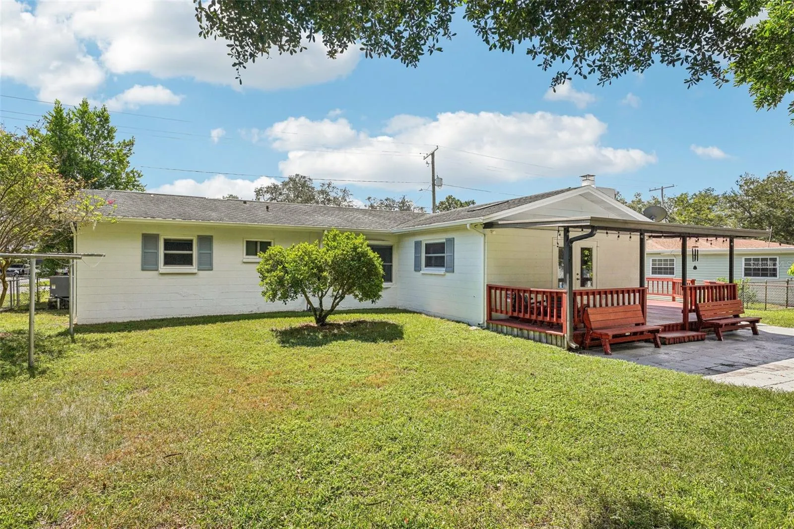 2525 LAKE ELLEN LN