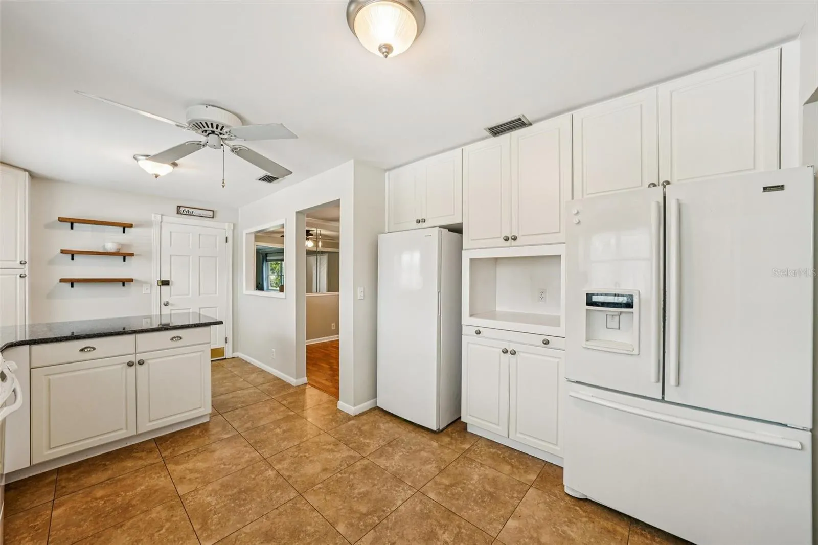 2525 LAKE ELLEN LN
