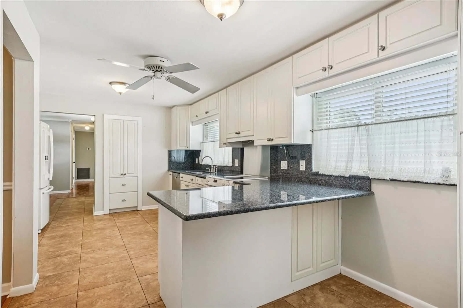 2525 LAKE ELLEN LN