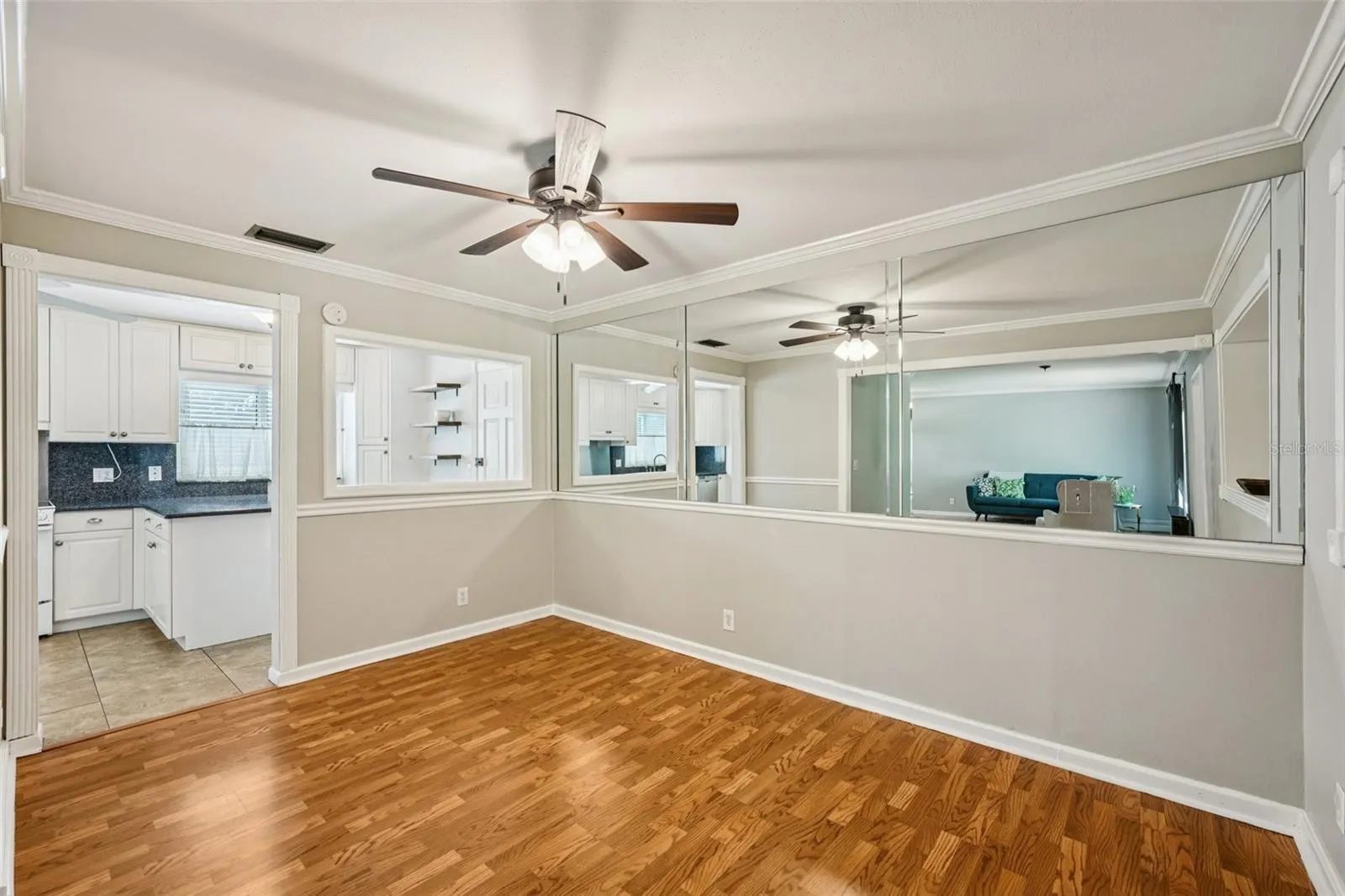 2525 LAKE ELLEN LN