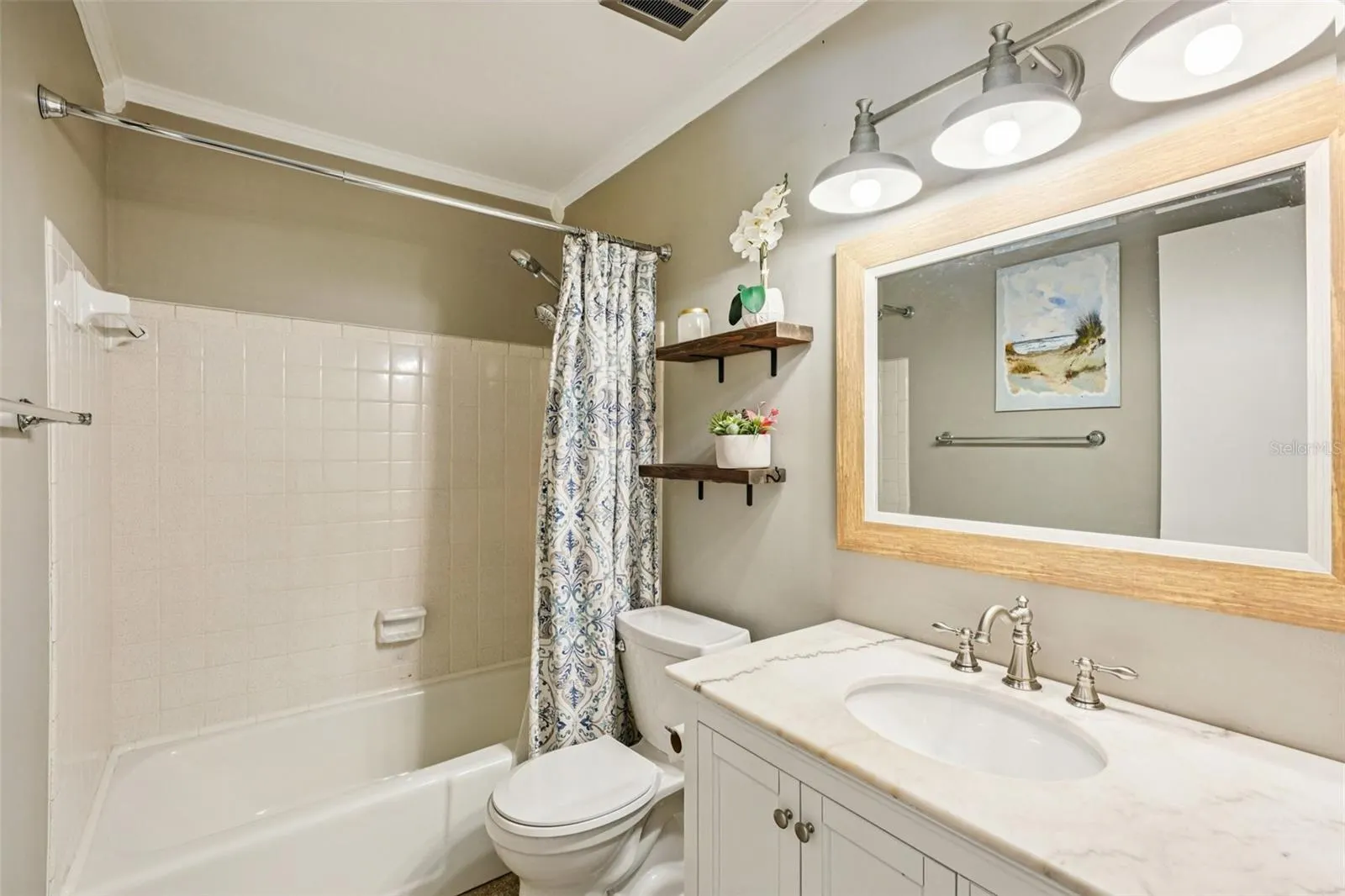 2525 LAKE ELLEN LN