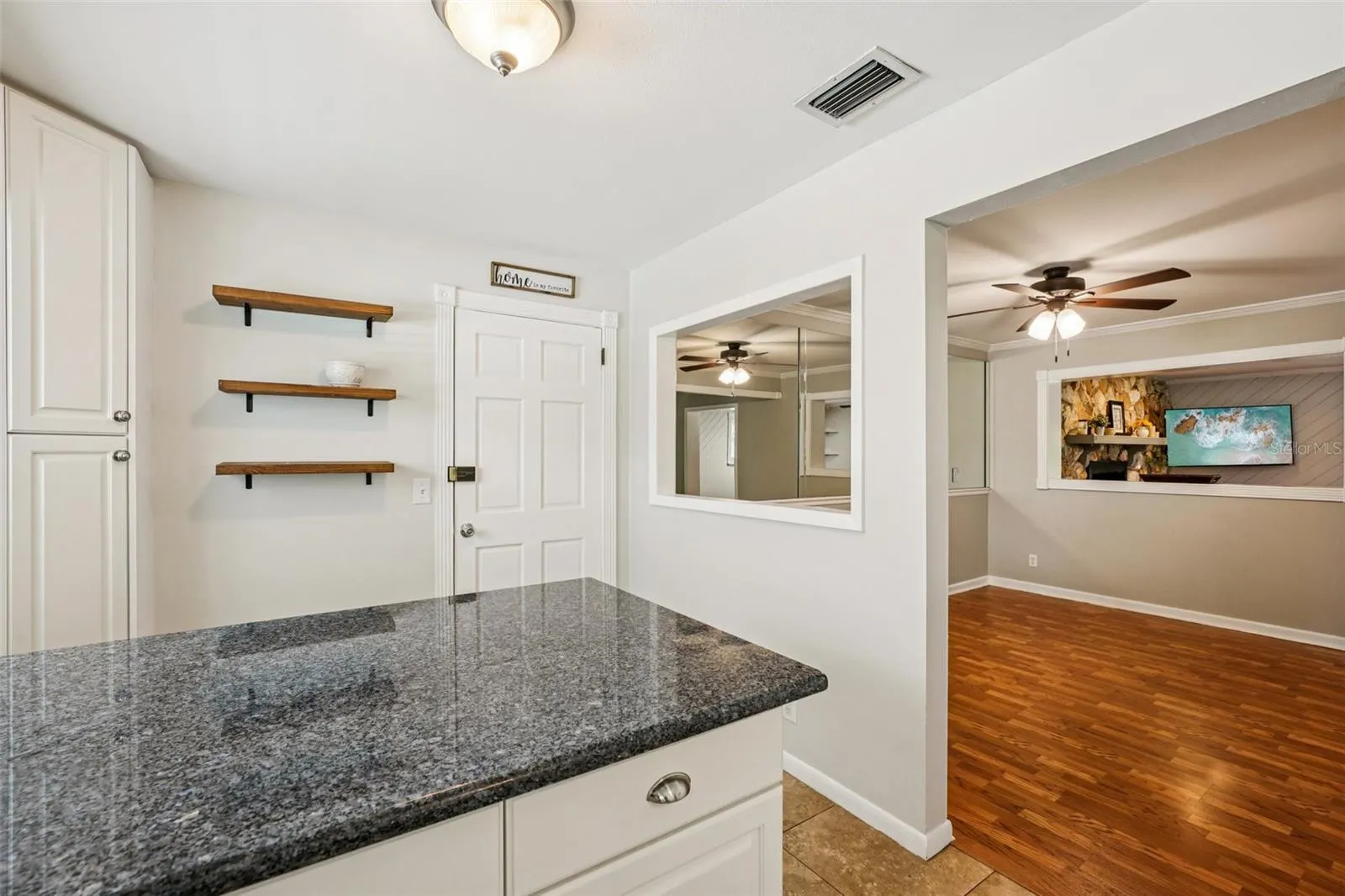 2525 LAKE ELLEN LN