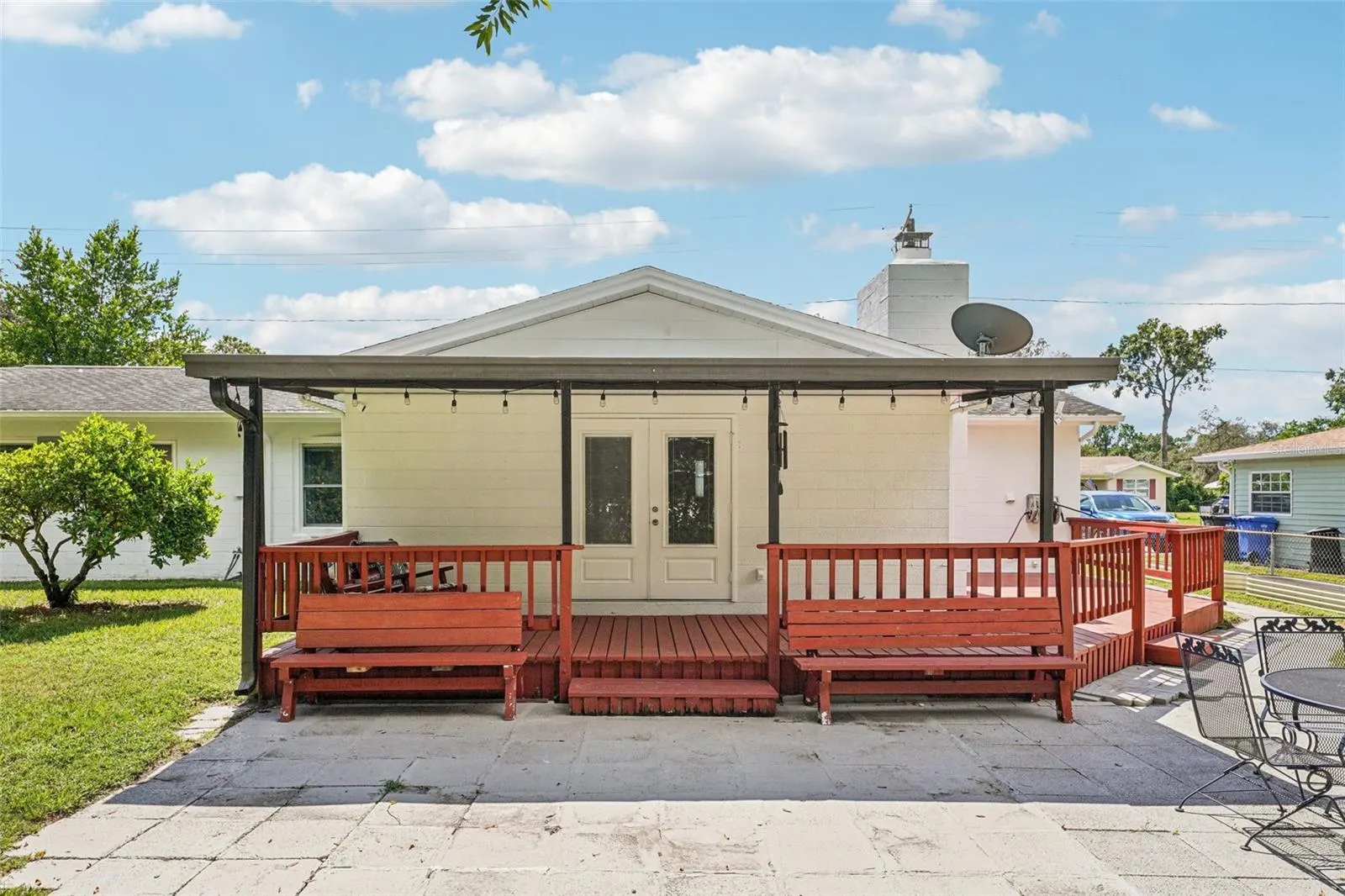 2525 LAKE ELLEN LN