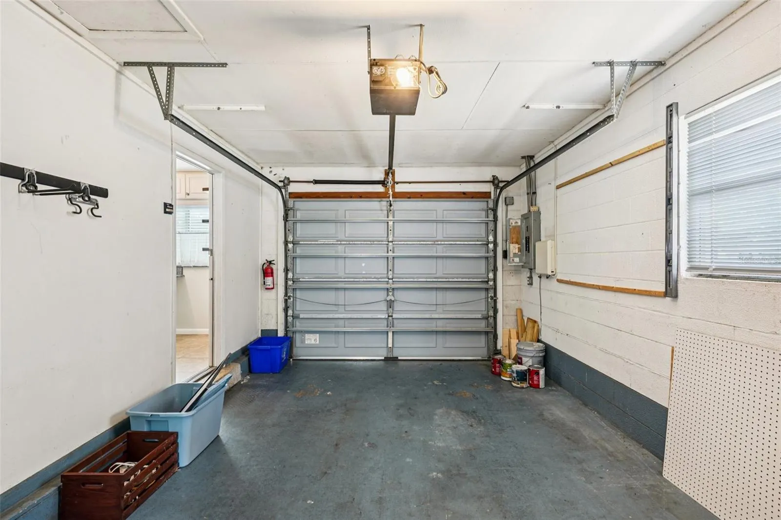 2525 LAKE ELLEN LN