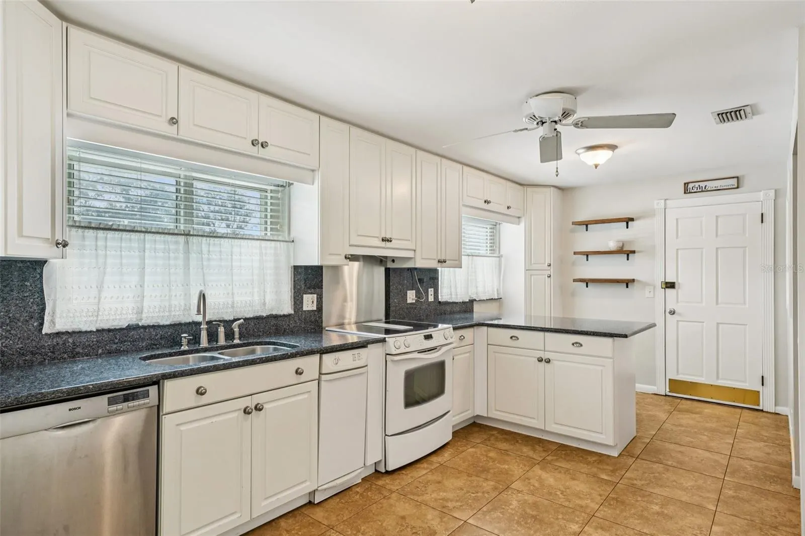 2525 LAKE ELLEN LN