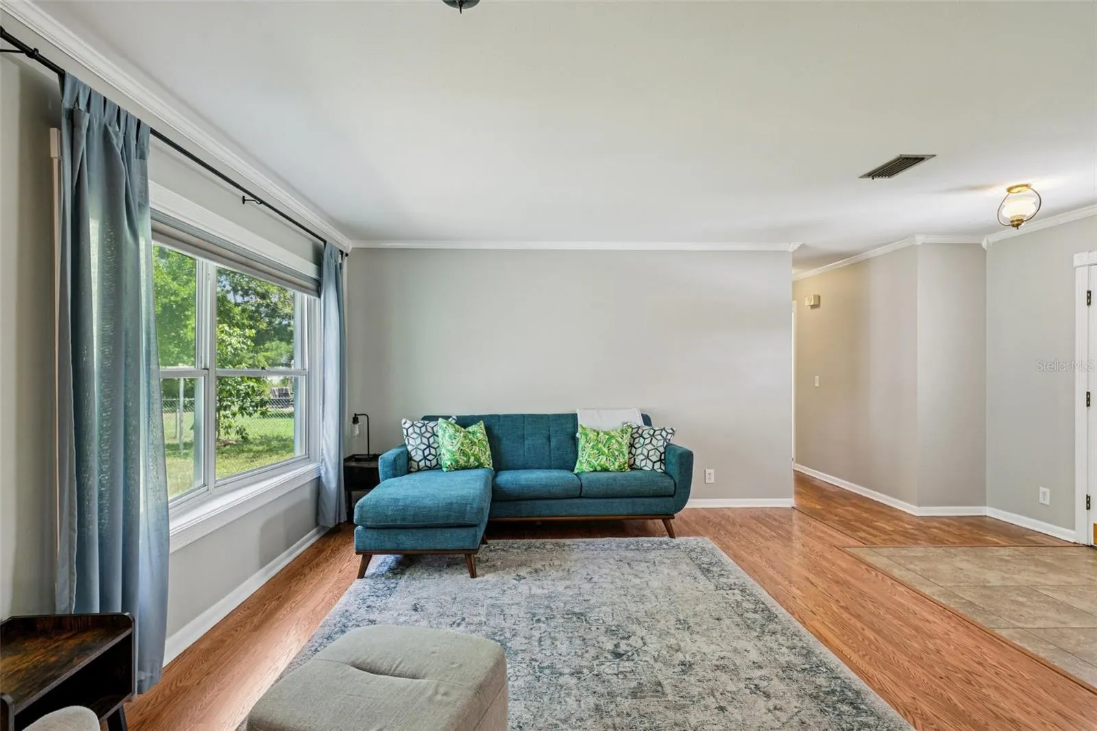 2525 LAKE ELLEN LN