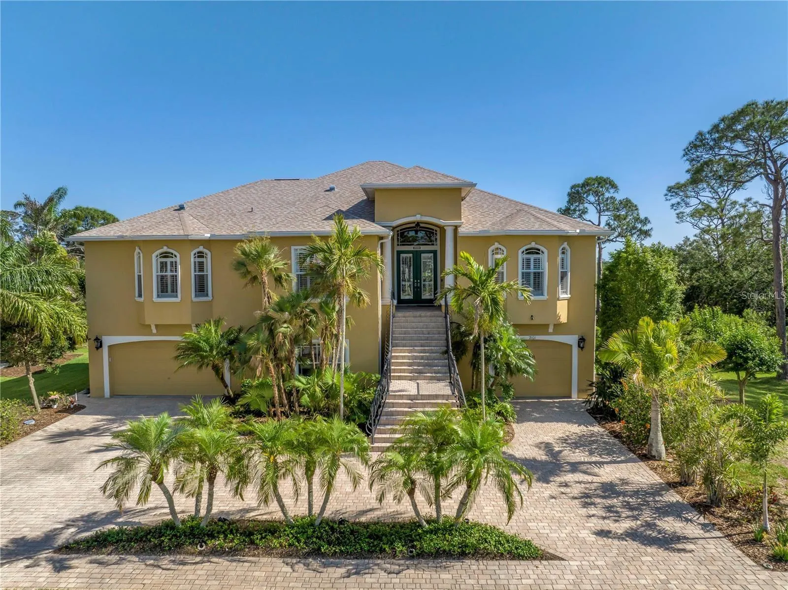 2101 N POINTE ALEXIS DR