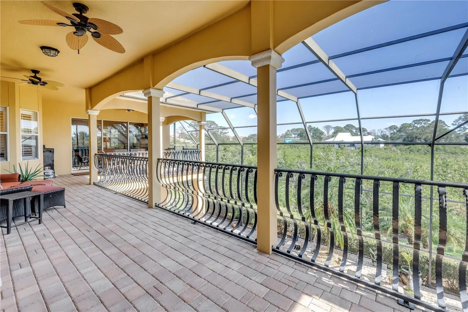 2101 N POINTE ALEXIS DR