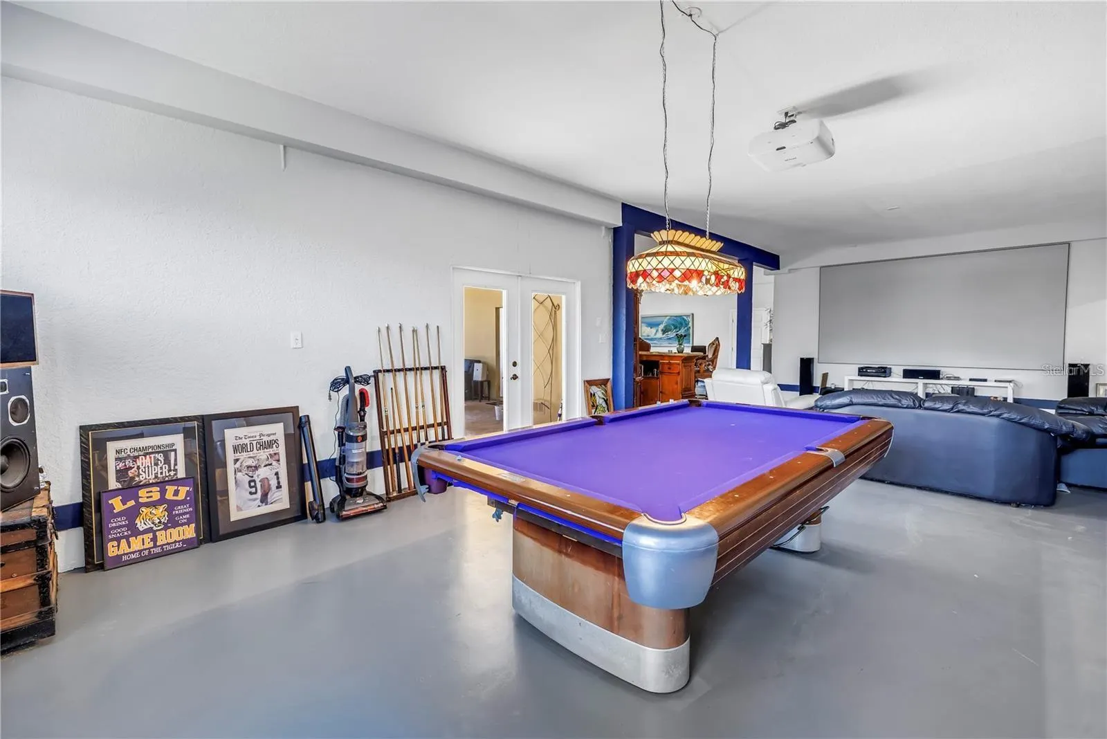 2101 N POINTE ALEXIS DR