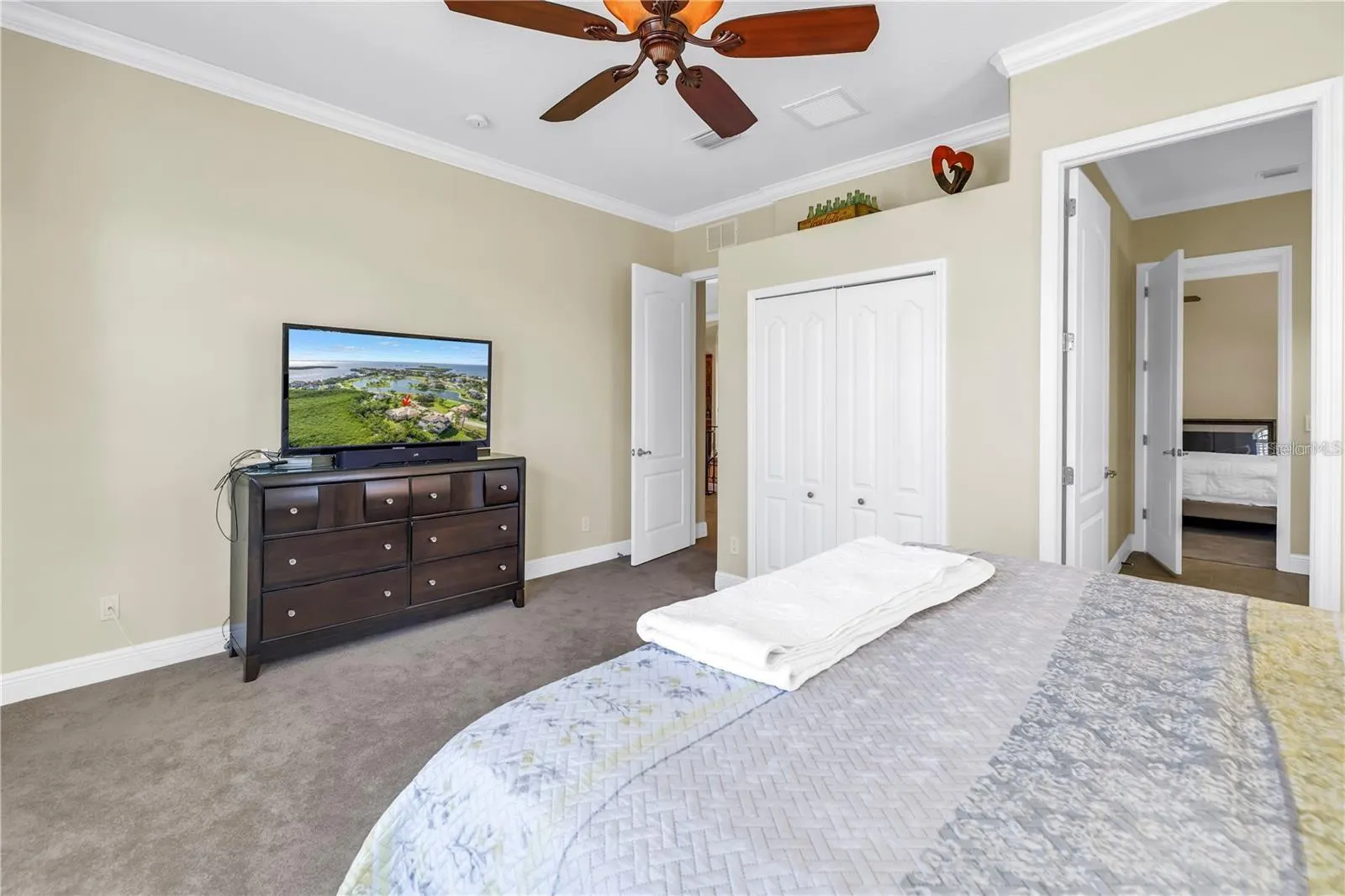 2101 N POINTE ALEXIS DR