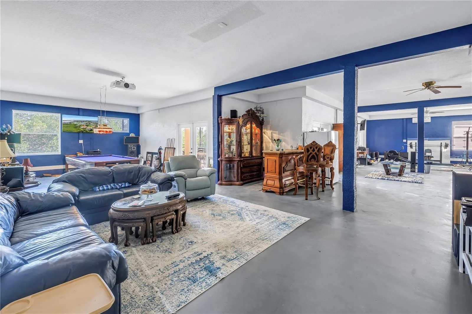 2101 N POINTE ALEXIS DR