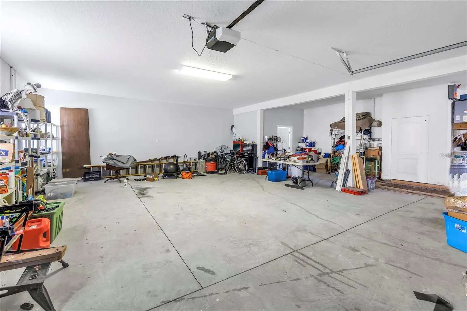 2101 N POINTE ALEXIS DR