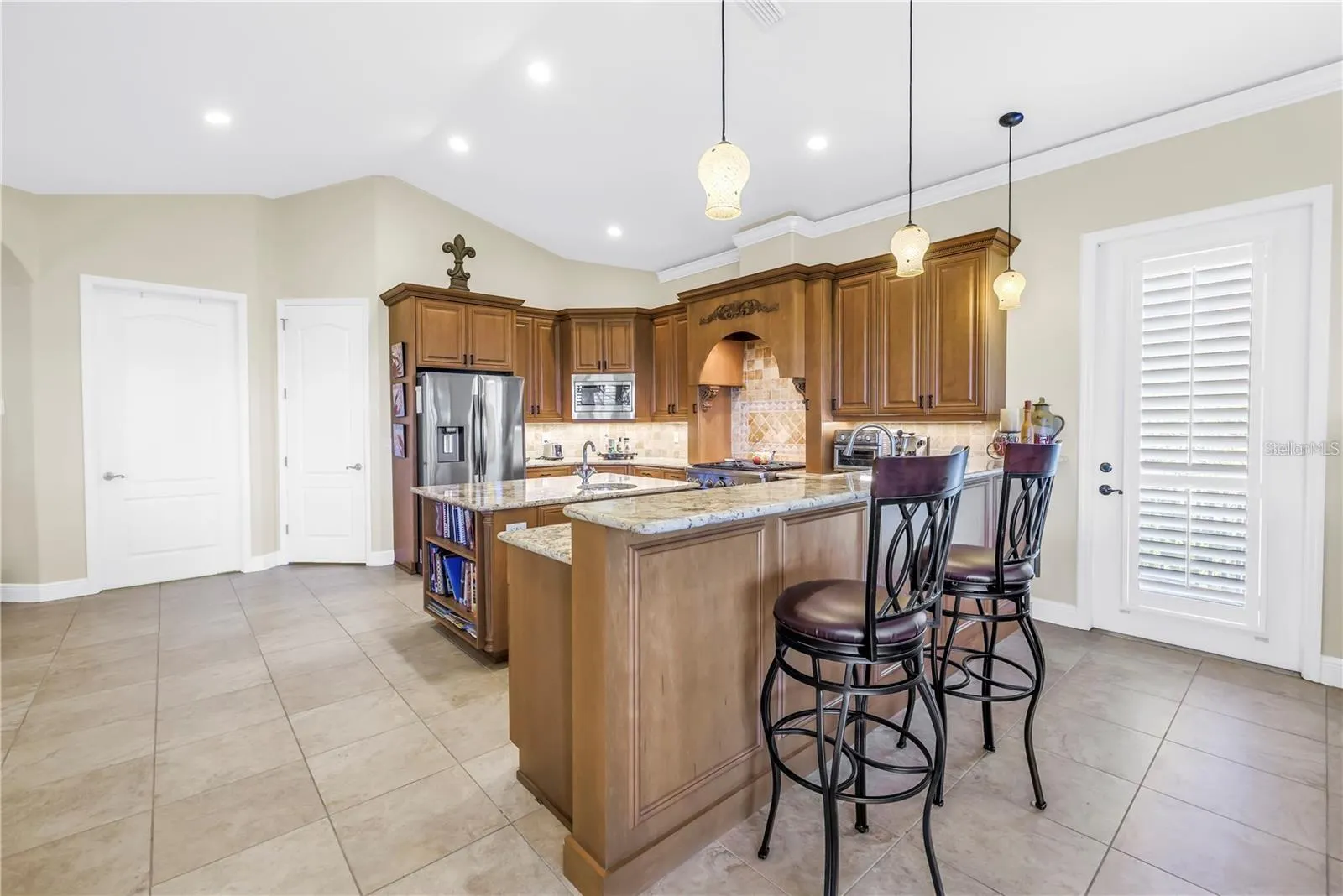 2101 N POINTE ALEXIS DR