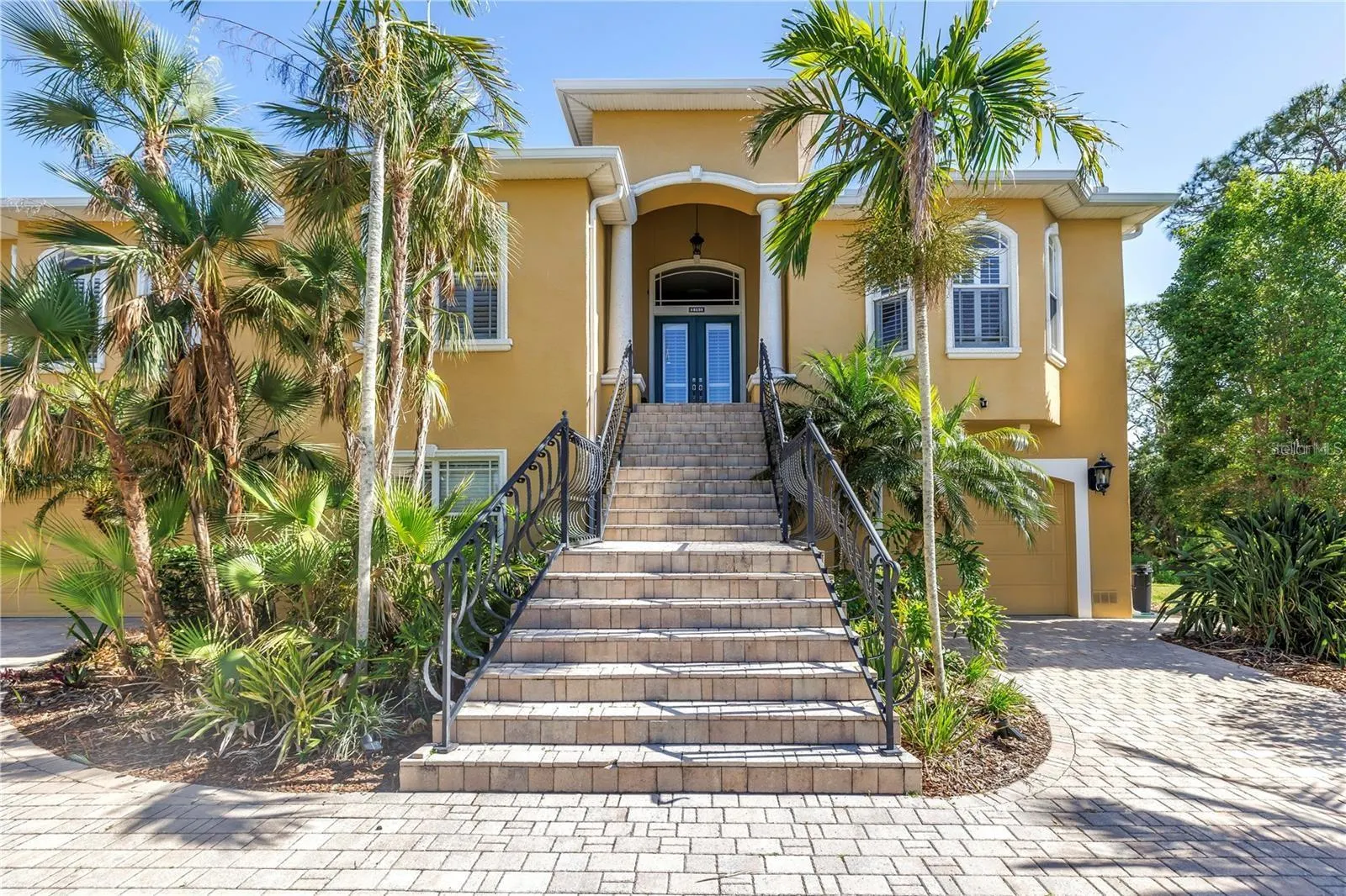 2101 N POINTE ALEXIS DR