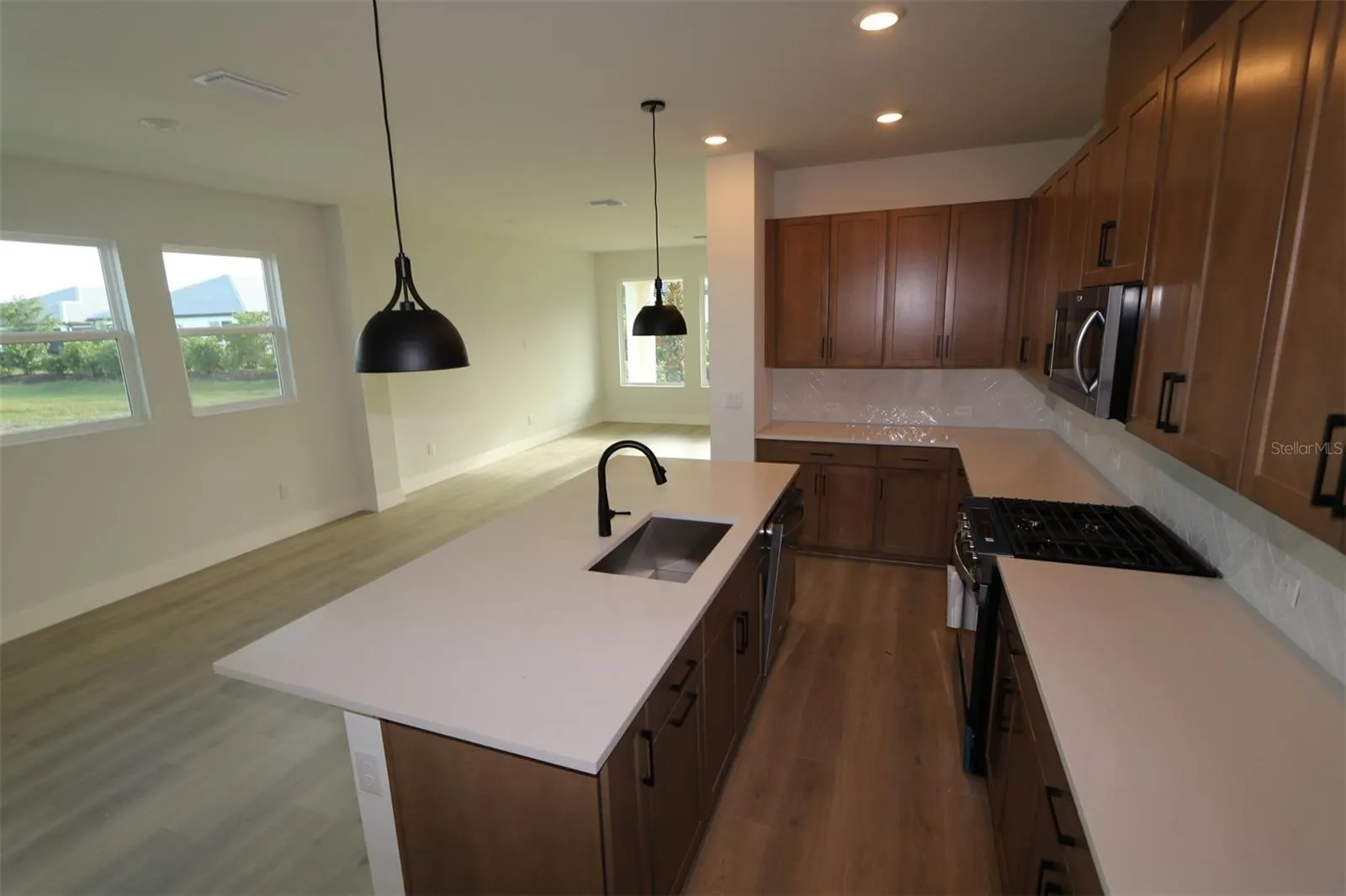 629 ALLORA AVE