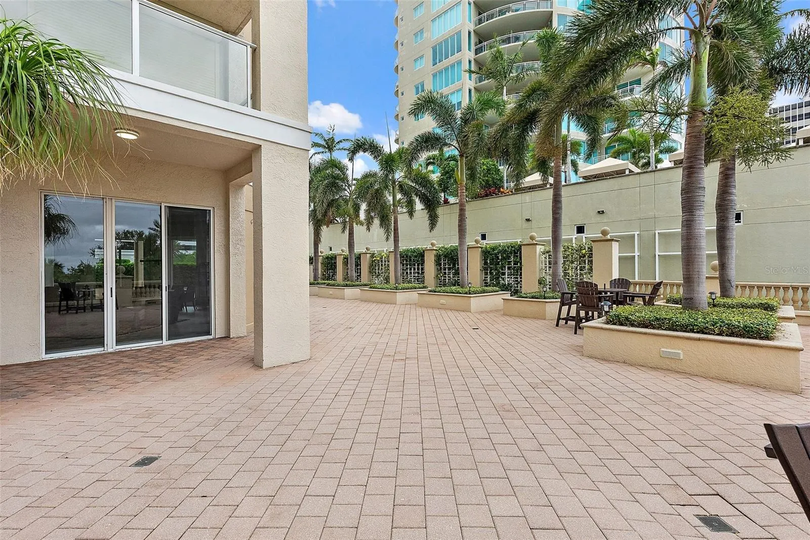 100 BEACH DR NE #301, #301