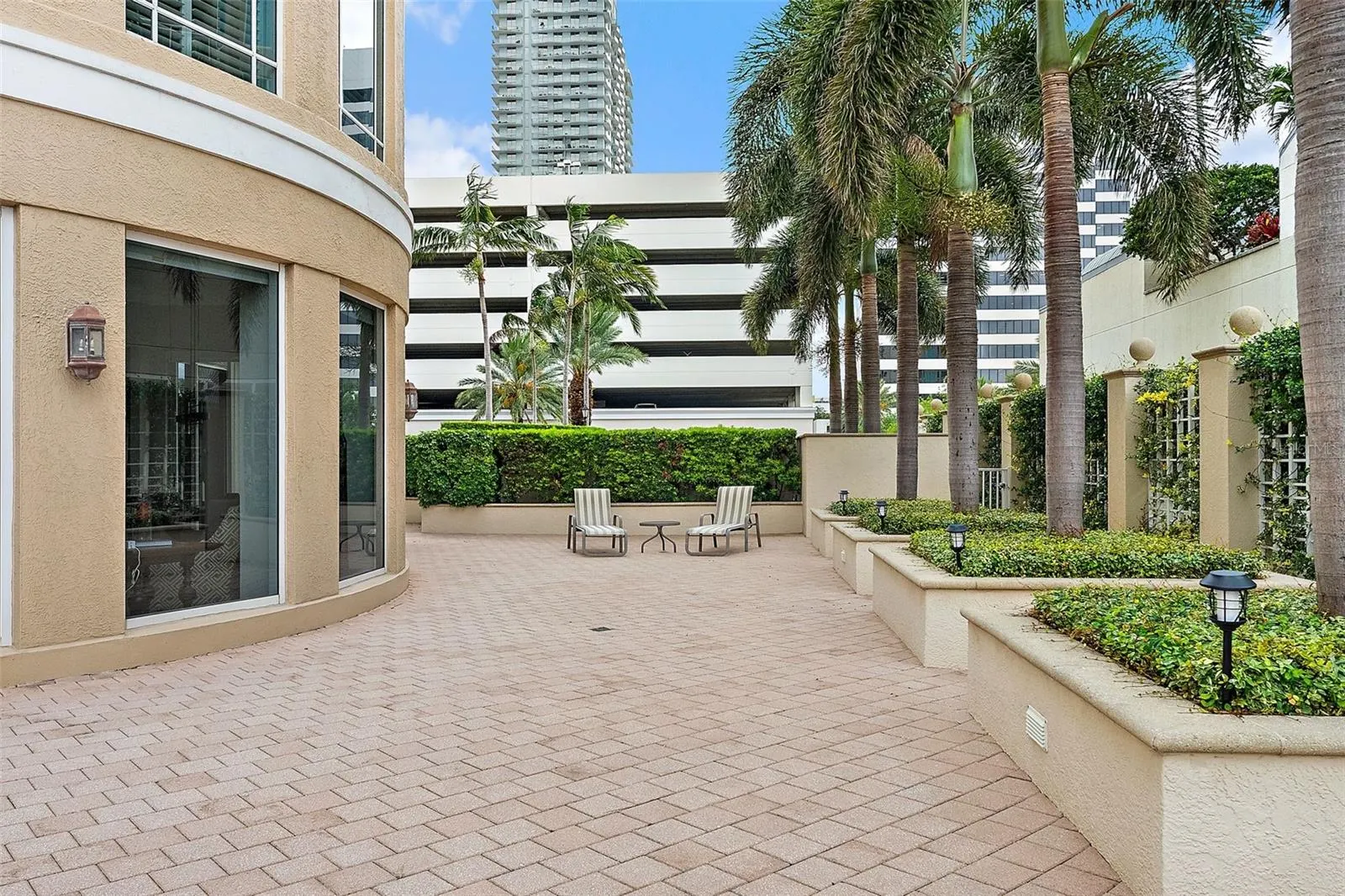100 BEACH DR NE #301, #301