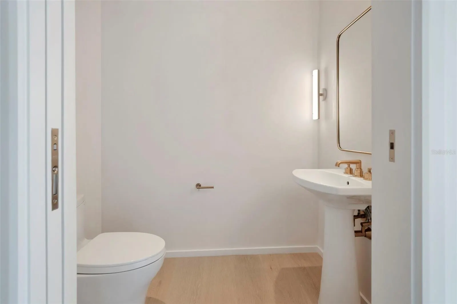 1000 WATER ST #1601, #1601