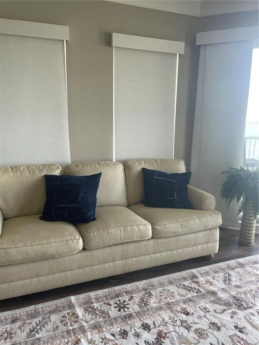 6025 SUN BLVD #201, #201