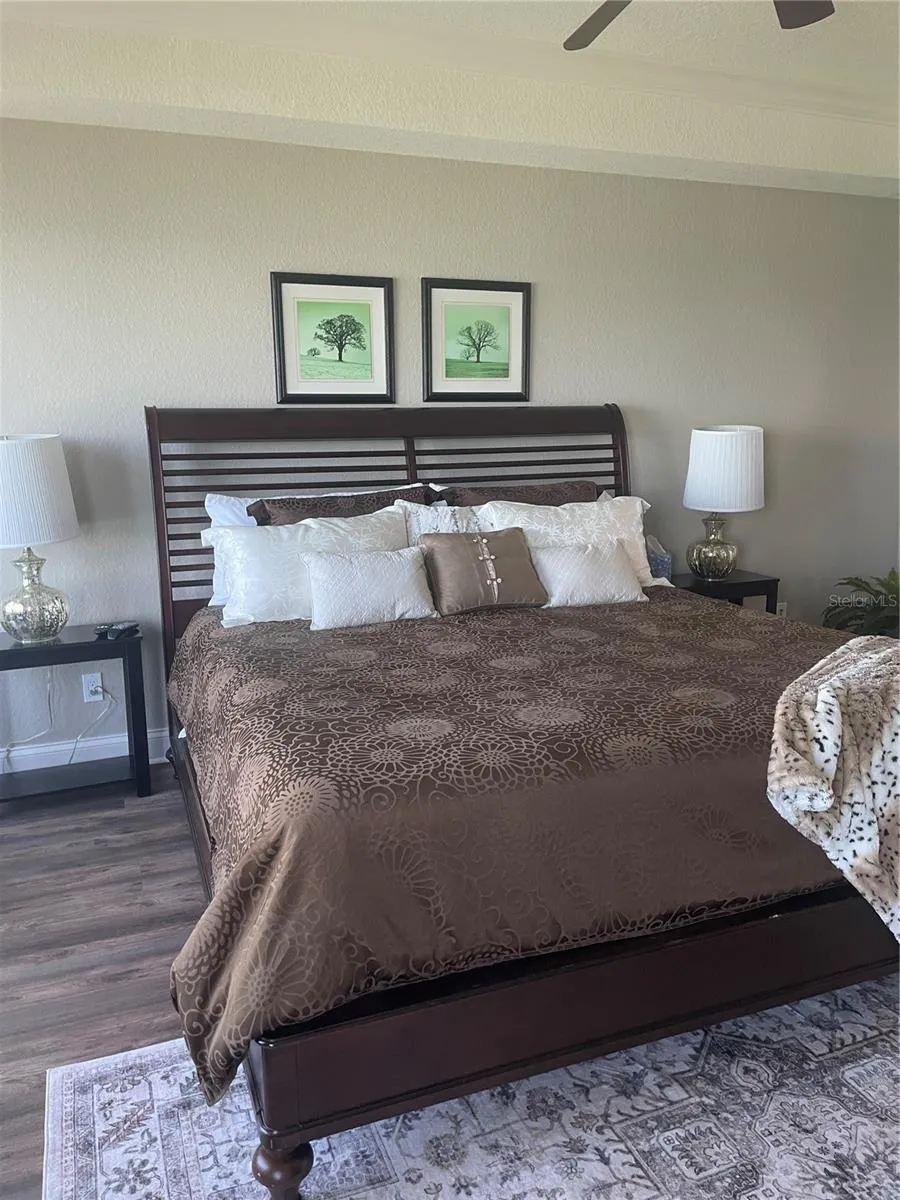 6025 SUN BLVD #201, #201