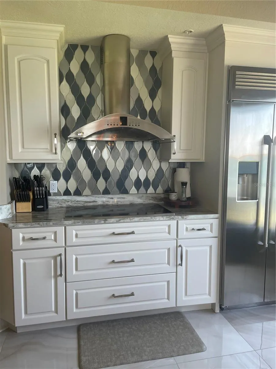 6025 SUN BLVD #201, #201