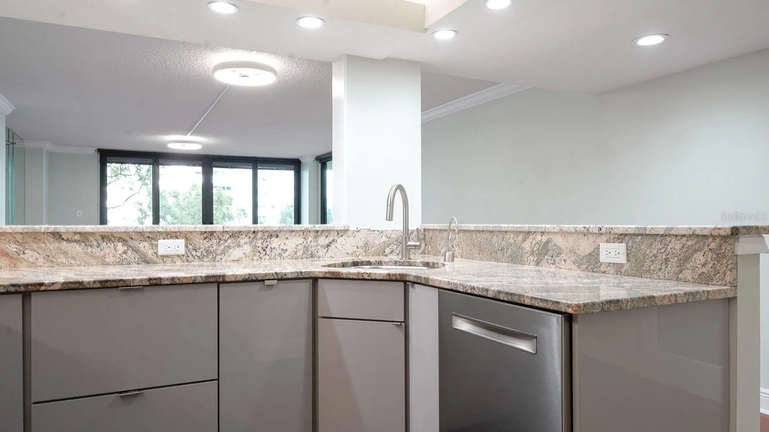 2413 BAYSHORE BLVD #503, #503