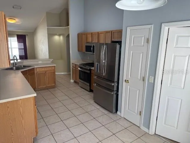 7021 COLONY POINTE DR