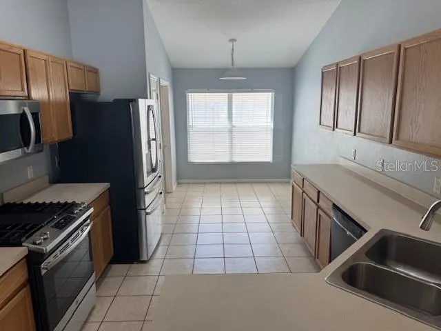 7021 COLONY POINTE DR