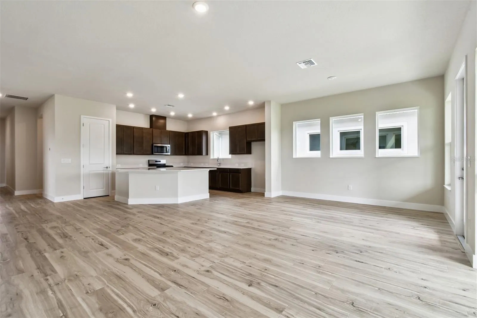 5329 EVERLONG DR