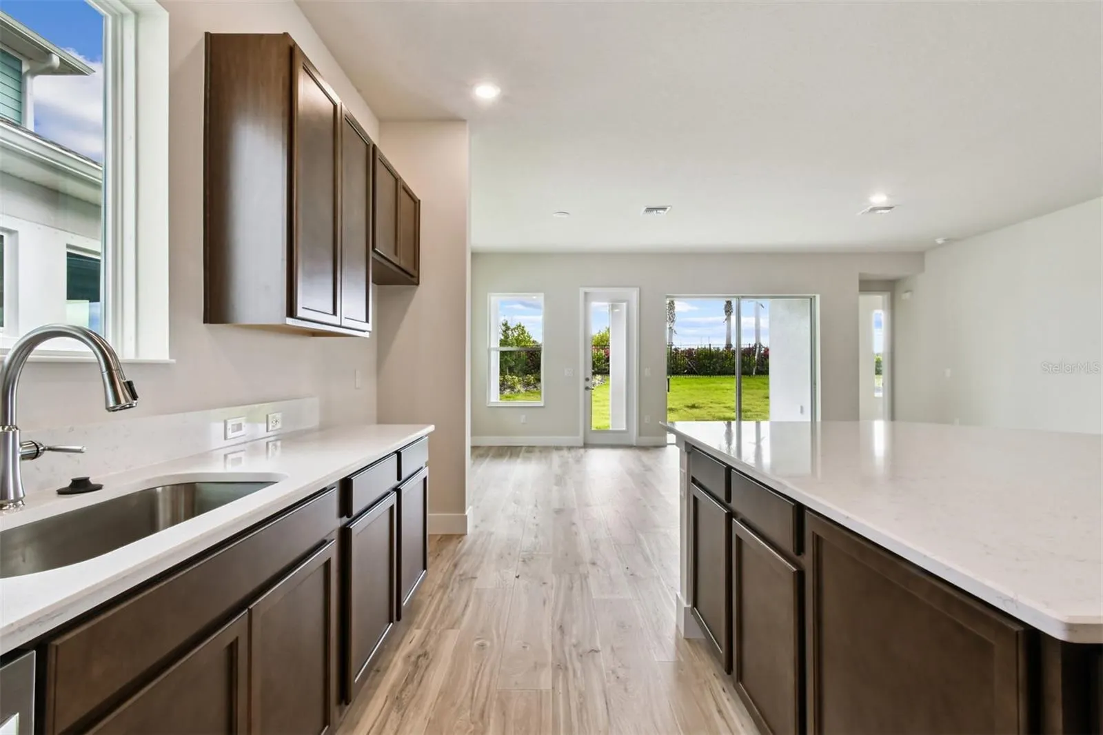 5329 EVERLONG DR