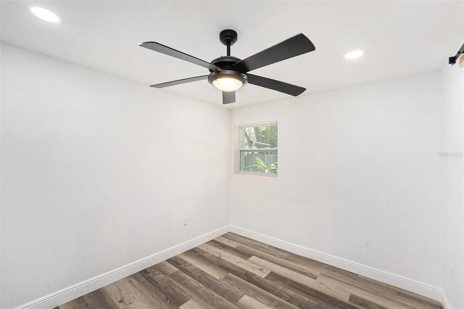 1806 N KEENE RD