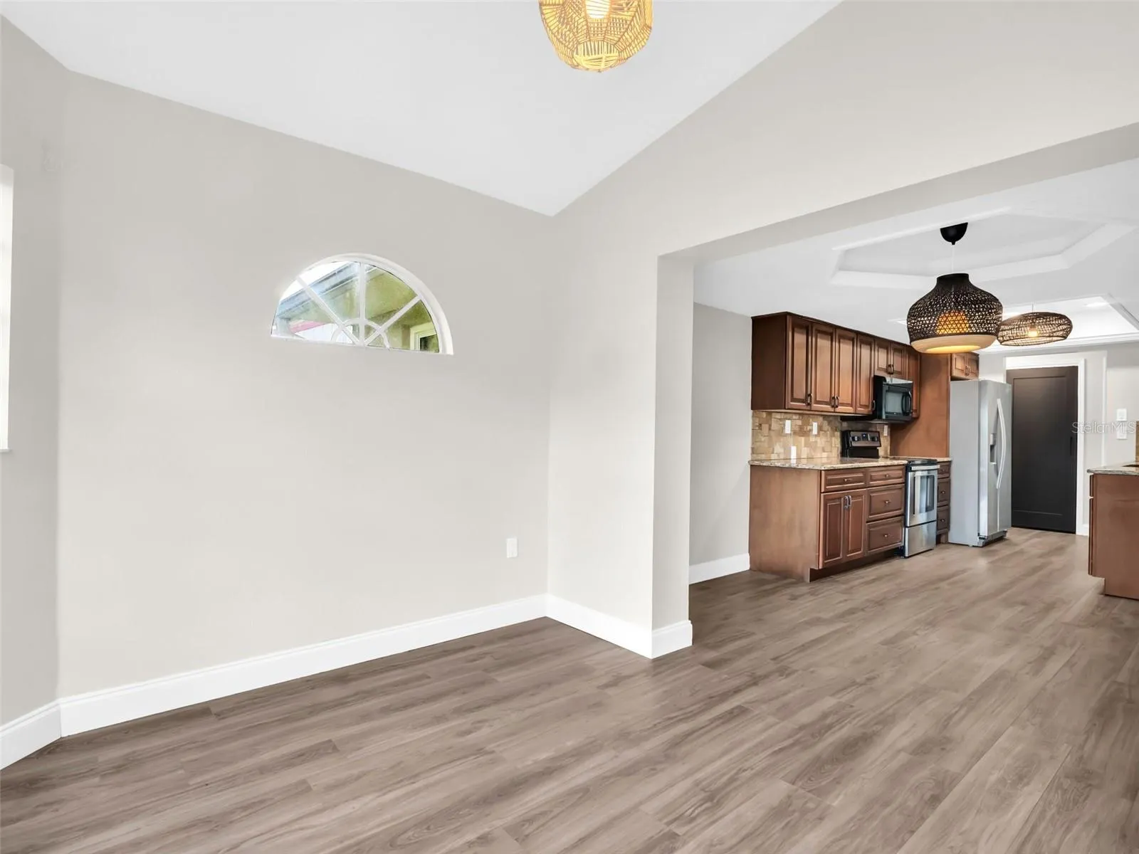 640 KENNETH WAY