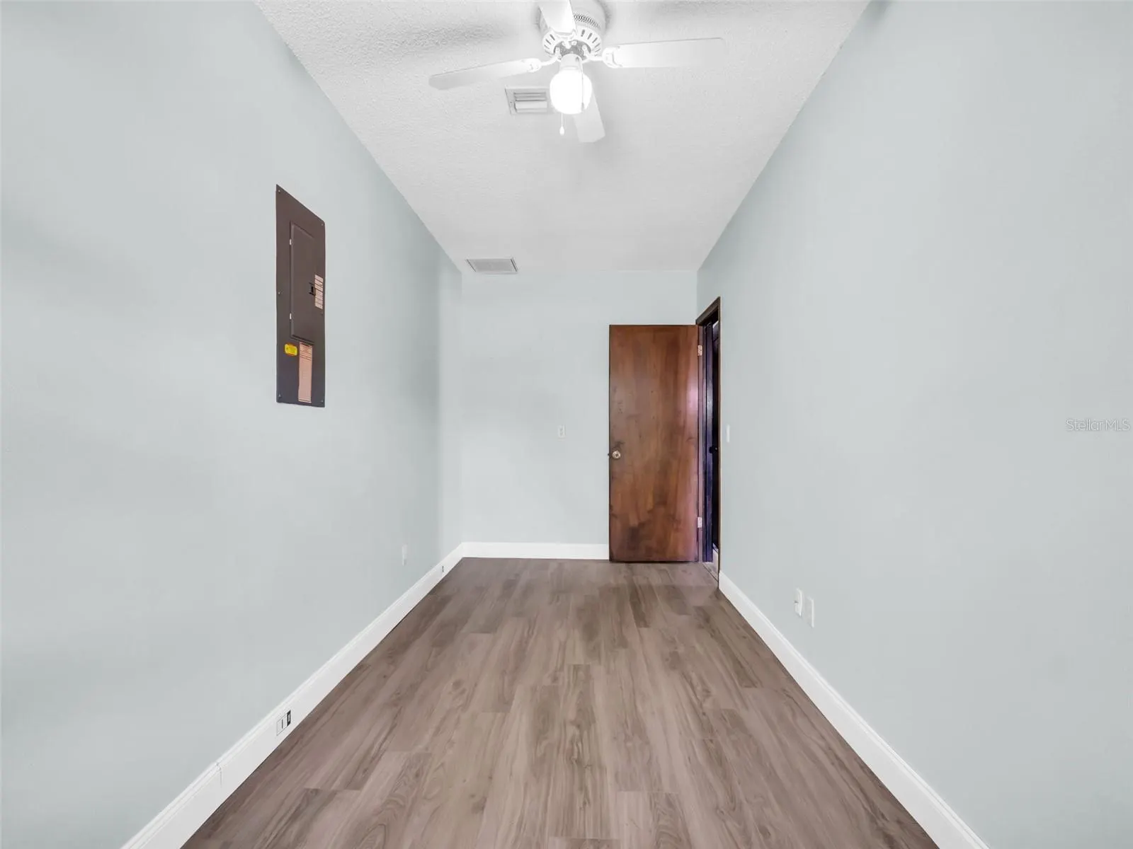 640 KENNETH WAY