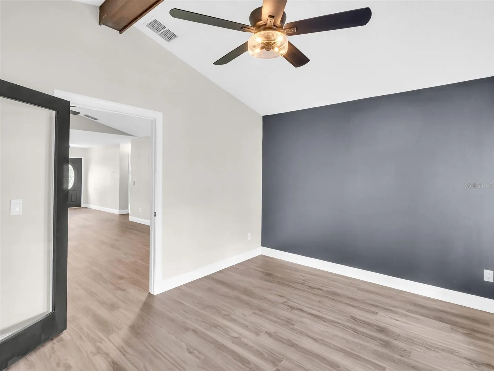 640 KENNETH WAY