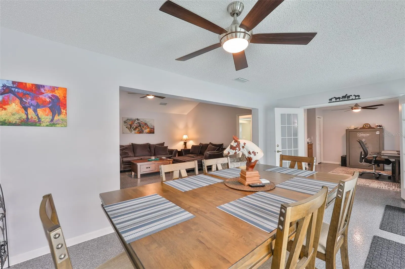 2022 E VIEW DR