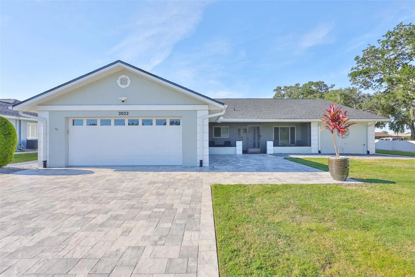 2022 E VIEW DR