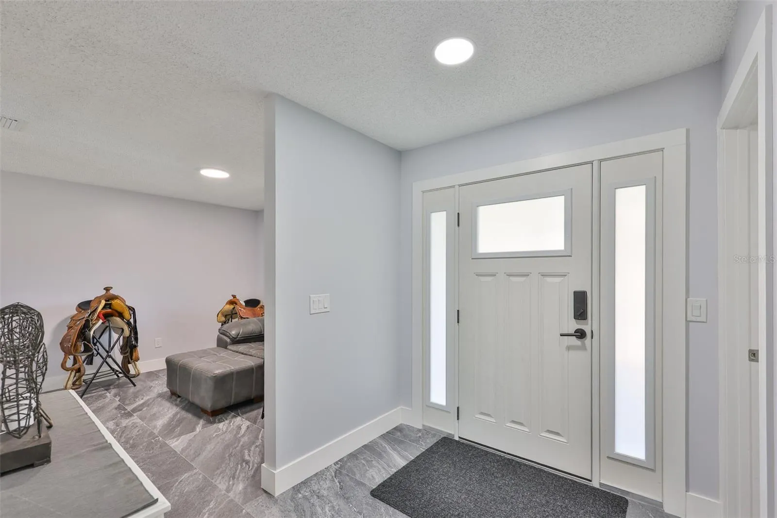 2022 E VIEW DR