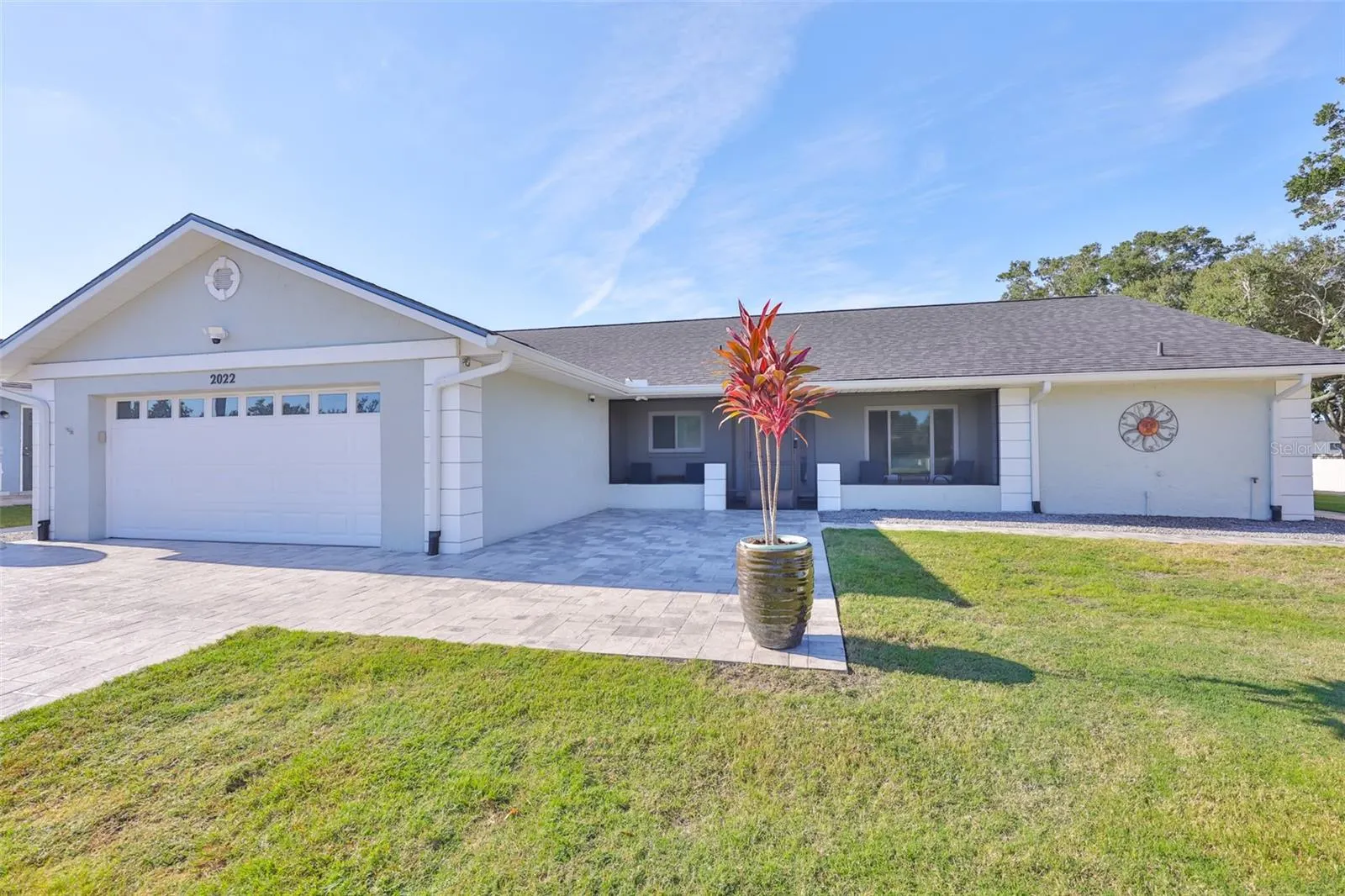 2022 E VIEW DR