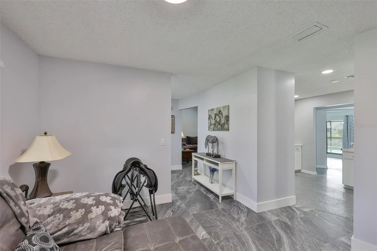 2022 E VIEW DR