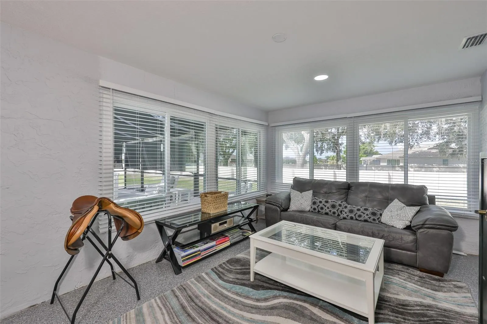 2022 E VIEW DR