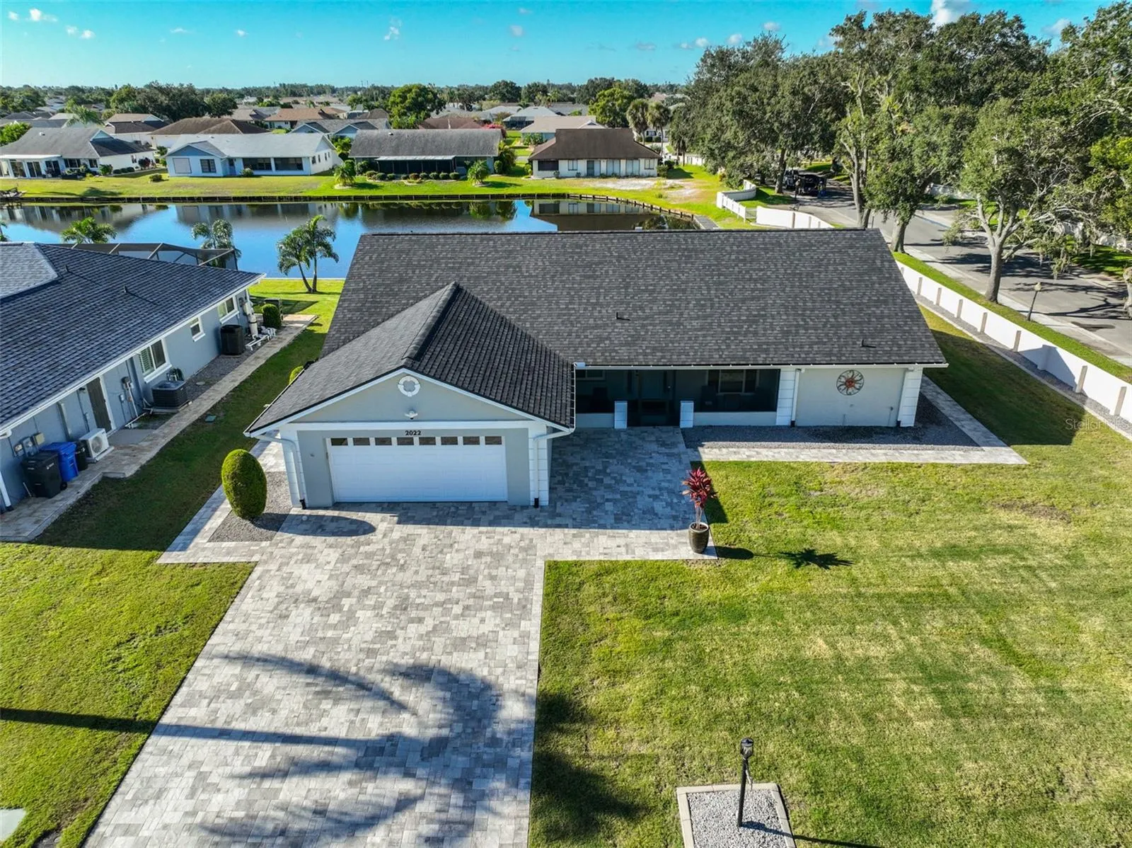 2022 E VIEW DR